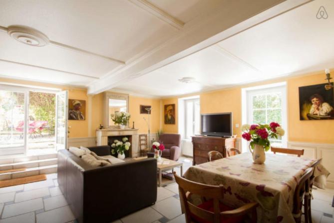 La Tonnelle Fleurie Chambres D'Hotes Sainte-Soulle Exteriér fotografie
